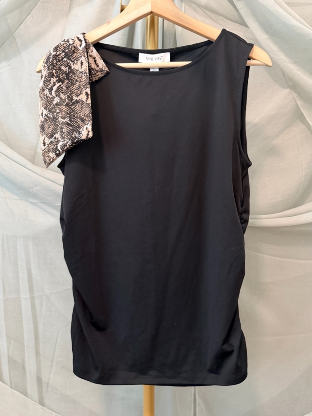 Nine West Black Sleeveless Boat Neck Shell Top - Picture 2 of 6